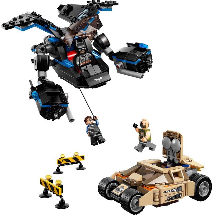 Actual product image LEGO Super Heroes Batman vs. Bane : Chase in the Tumbler (76001, LEGO DC)