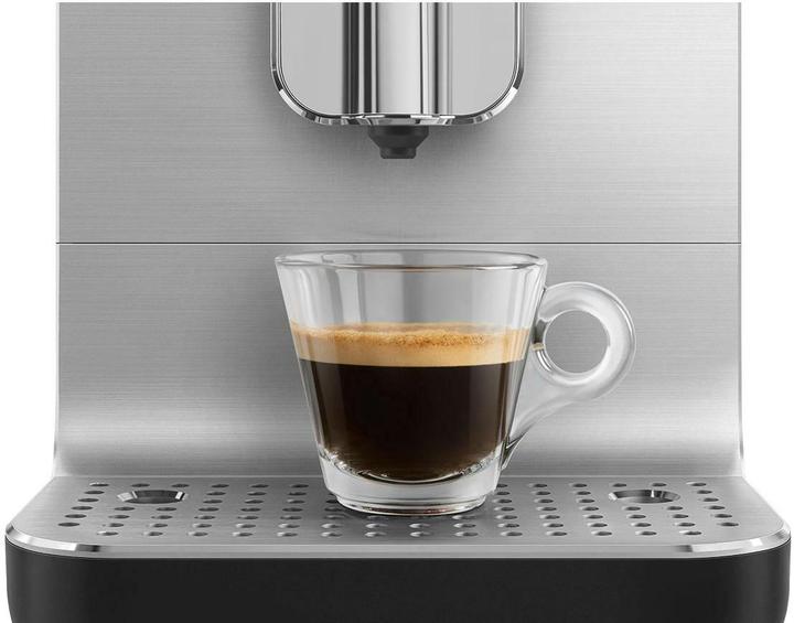 Actual product image Smeg BCC13BLMEU (EU plug)