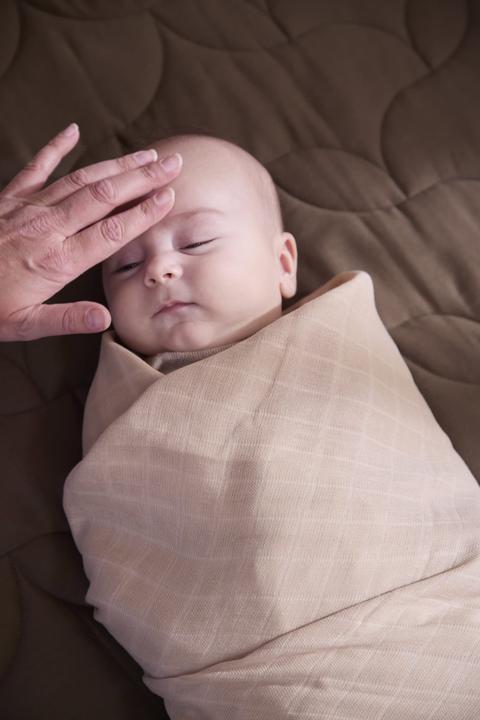 Actual product image Filibabba Muslin Swaddle Diaper 120x120 cm GOTS - Warm Grey (120 cm)