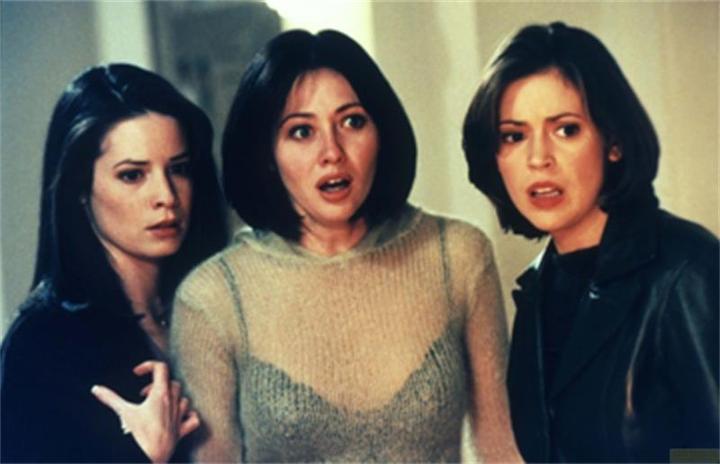 Actual product image Plaion Charmed - Charmed Witches (Blu-ray, 2006, German, English)