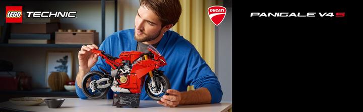 Actual product image LEGO Ducati Panigale V4 S Motorrad (42202, LEGO Technic)