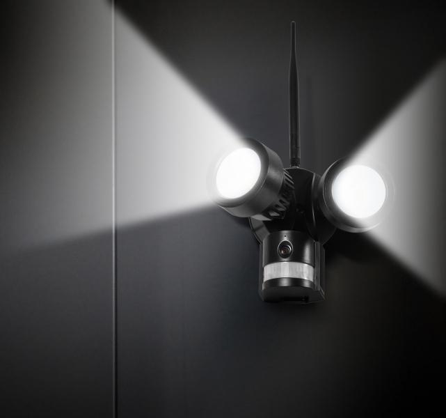 Actual product image Technaxx IP Cam HD Outdoor with LED Floodlight TX-83 (1280 x 720 pixels)
