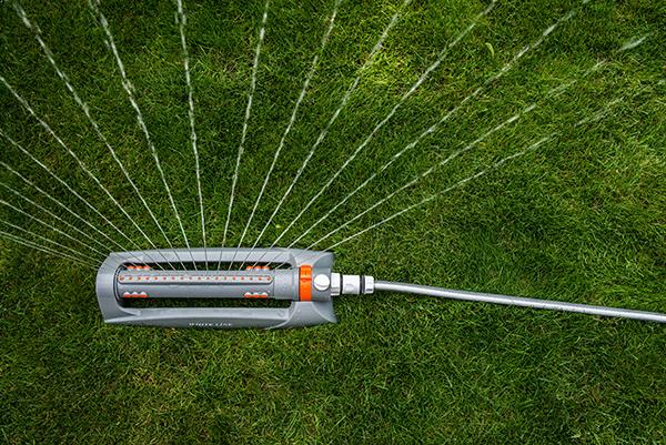 Produktbild Bradas Viereckregner Rasensprenger mit Schlitten 18 Düsen 375 m² WHITE LINE (Viereckregner)