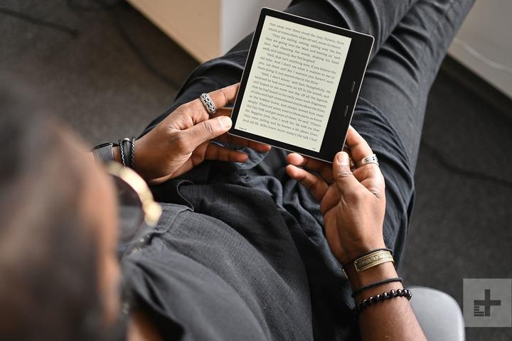 Produktbild Amazon Kindle Oasis (2019) (7", 32 GB, Black)