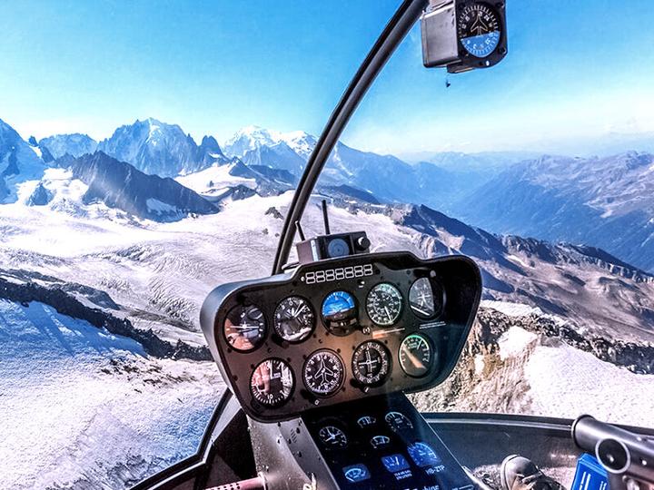 Actual product image Smartbox Vol panoramique de 10 minutes en hélicoptère à Verbier pour 5 personnes (5 pers.)