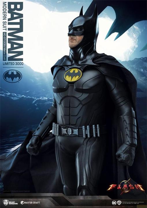 Produktbild Beast Kingdom Batman Master Craft Statue Batman Modern Suit 42 cm