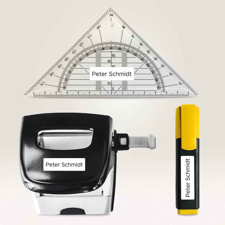 Actual product image Avery Universal labels