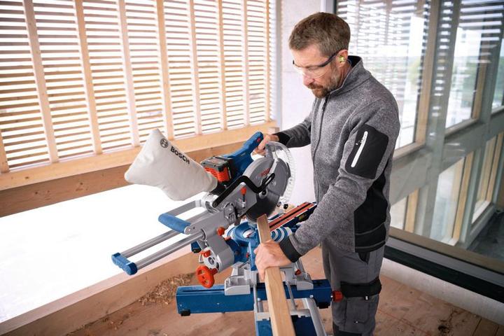 Productafbeelding Bosch Professional BOSC accu afkort- en verstekzaag