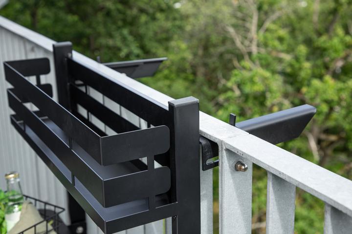 Actual product image Venture Home Borneo