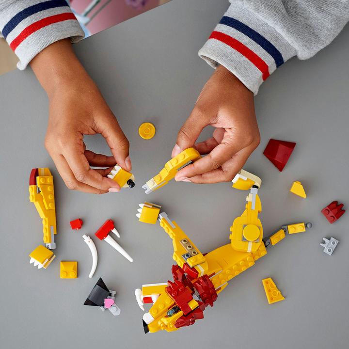 Actual product image LEGO Wild Lion (31112, LEGO Creator 3-in-1)