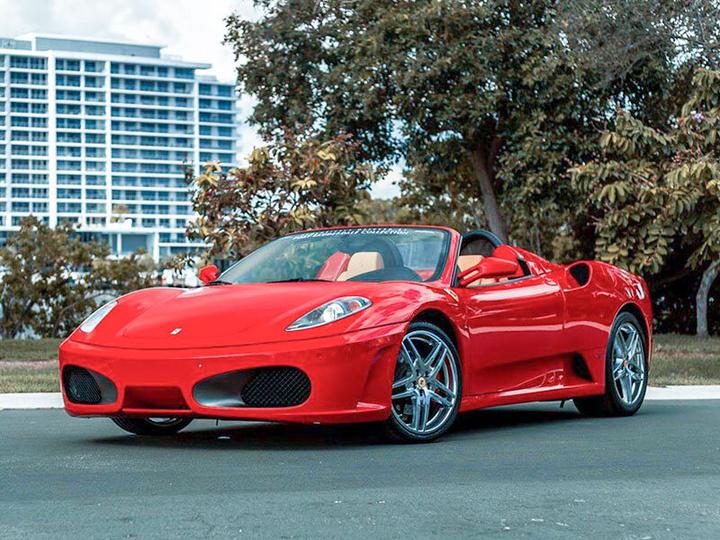 Produktbild Smartbox Fahrerlebnis der Extraklasse: 2-stündige Fahrt im Ferrari F430 Spider (1 Pers.)