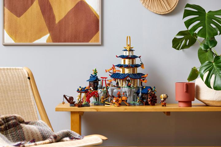 Actual product image LEGO Tournament temple city (71814, LEGO Ninjago, LEGO Rare Sets)