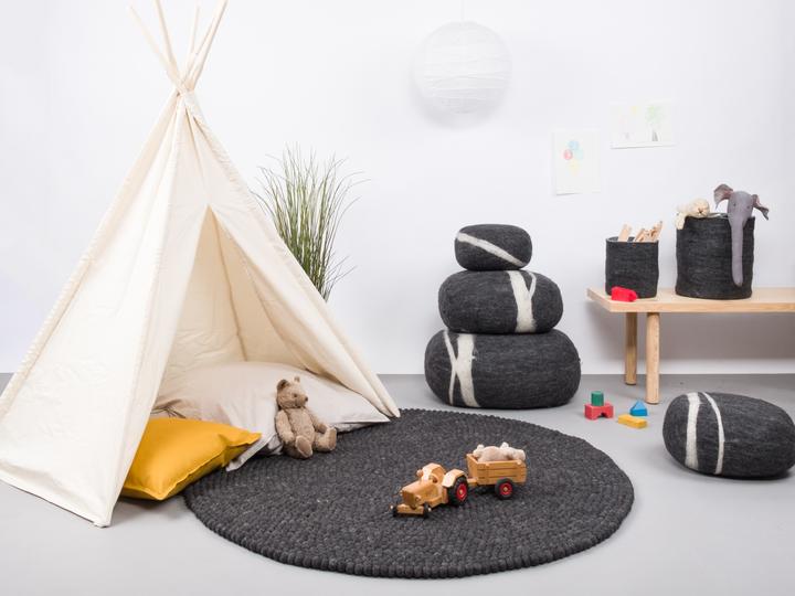 Produktbild Myfelt Hugo Filzkugelteppich (Ø 90 cm)