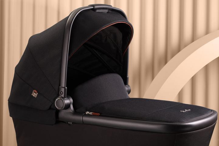 Actual product image Silver Cross Reef First Bed Folding Carrycot - Orbit