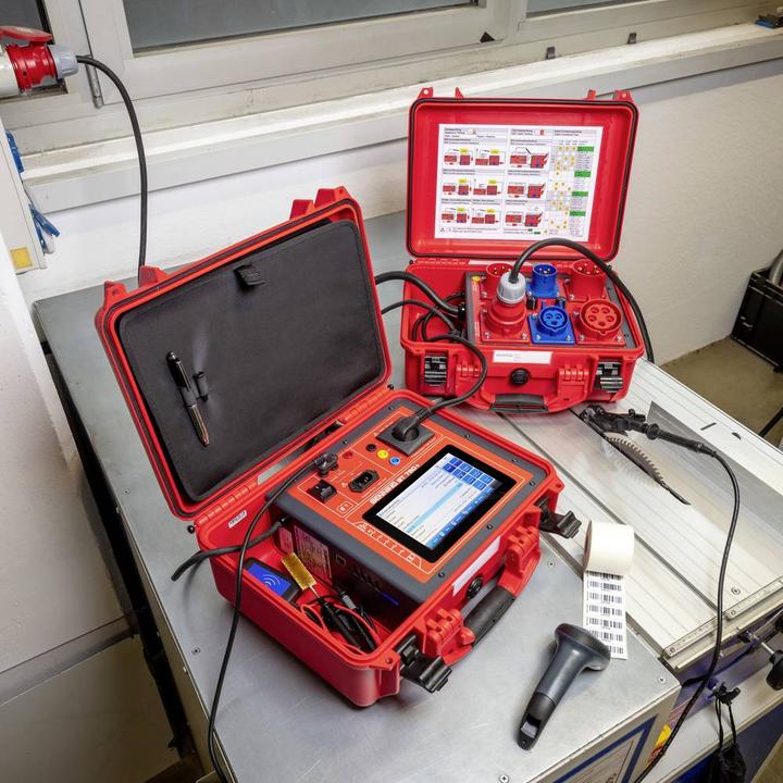 Actual product image Benning ST 755+ appliance tester (CAT II 300V)