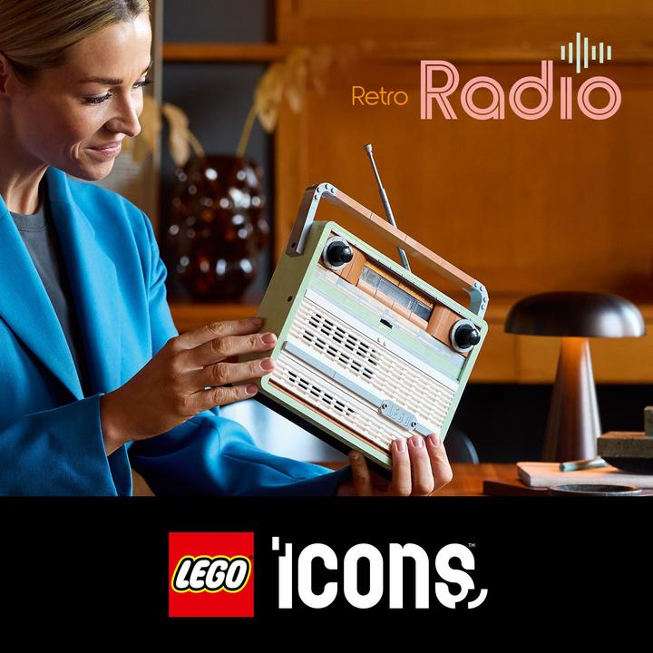 Actual product image LEGO Retro portable radio (10334, LEGO Icons, LEGO Rare Sets)