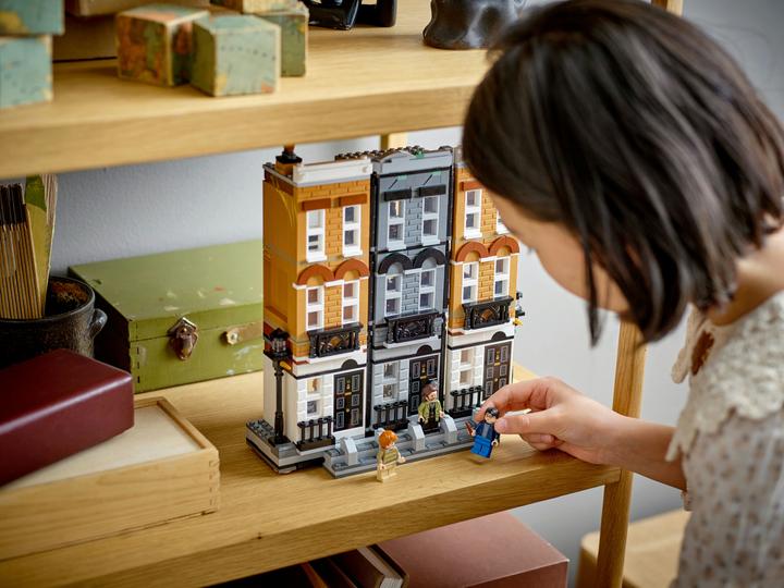Image du produit LEGO 12 Grimmauld Place (76408, LEGO Harry Potter)