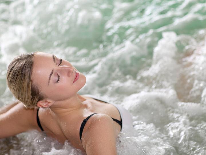 Produktbild Smartbox Für eine aussergewöhnliche Mama: Entspannung pur mit Spa-Zugang oder Massage (1 Pers.)