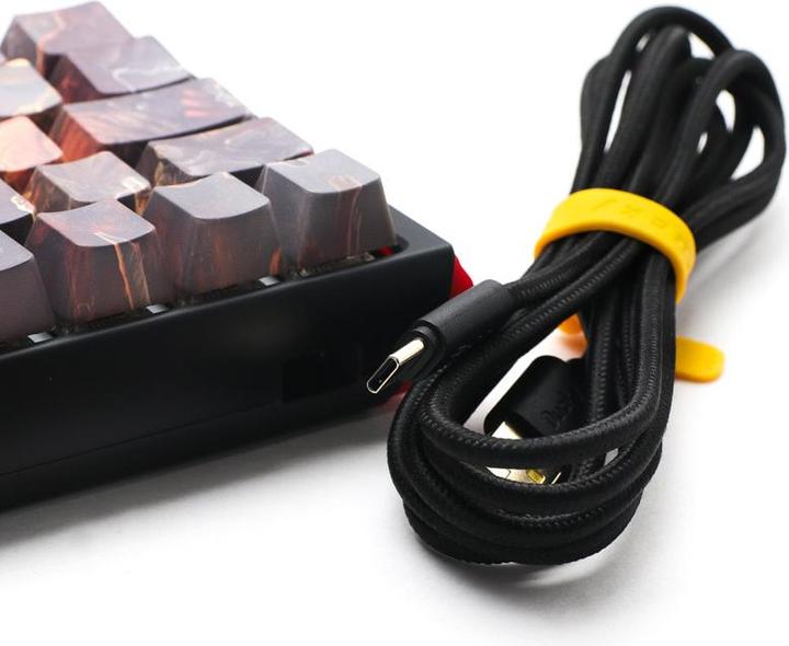 Produktbild Ducky x Doom One 3 SF Gaming Tastatur, RGB LED - MX-Silent-Red (DE, Kabelgebunden)