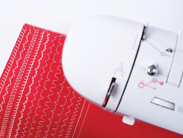 Actual product image Singer Fashion Mate