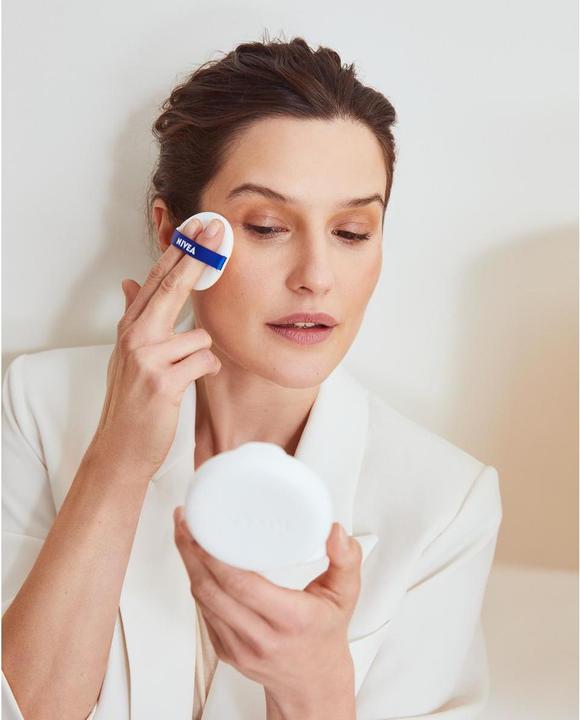 Produktbild NIVEA 3in1 Pflege Cushion (02 Medium)