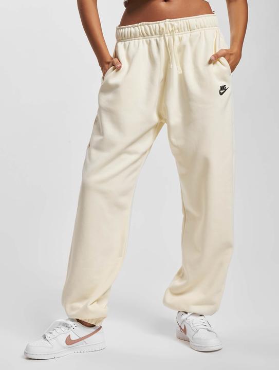Actual product image Nike NSW Club jogging trousers - 97803 (XS)