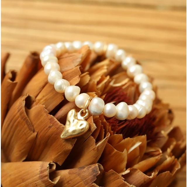 Produktbild Andreani Armband aus echten Süsswasserperlen mit Herzanhänger von (18 cm)