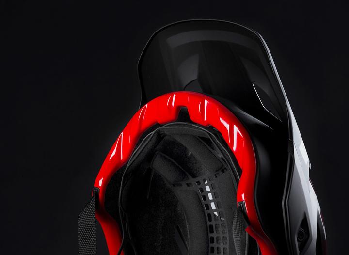 Actual product image MET Roam (52 - 56 cm)