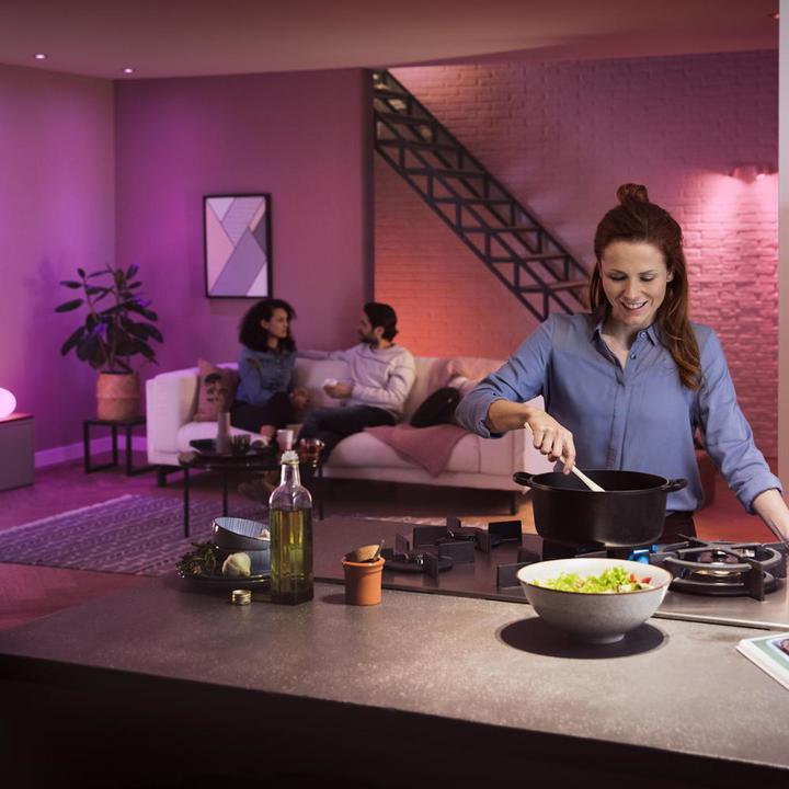Produktbild Philips Hue White & Color BT (E14, 5.30 W, 470 lm, 1 x, G)