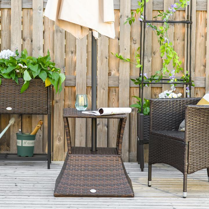 Produktbild Outsunny Rattan-Gartentisch mit Sonnenschirm-Halterung