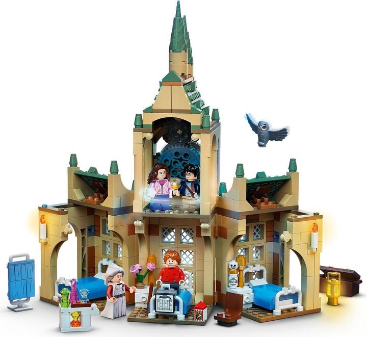 Actual product image LEGO Hogwarts Hospital Wing (76398, LEGO Harry Potter)