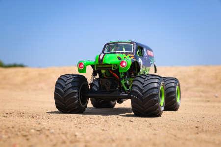 Produktbild Losi M.TRUCK GRAVE DIGGER RTR 4WD 1:18 EP (RTR Ready-to-Run)
