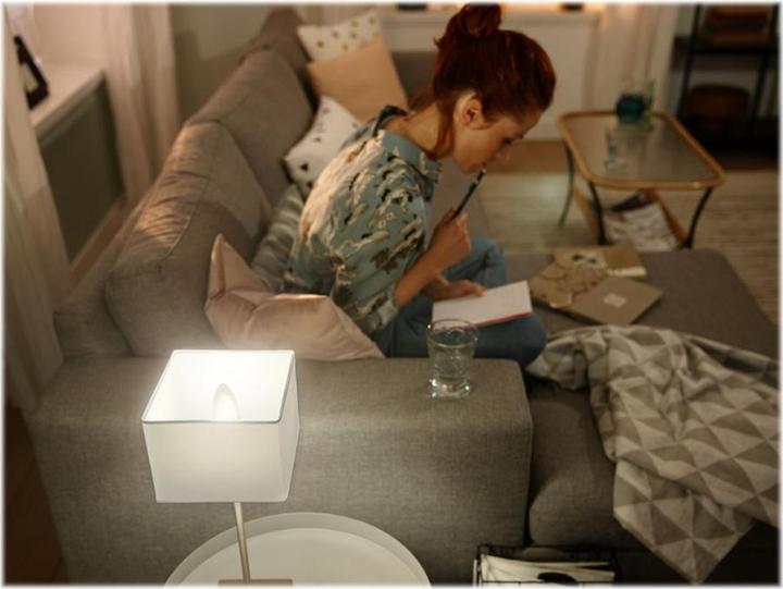 Produktbild Philips Hue White BT (E14, 5.50 W, 470 lm, 1 x, F)