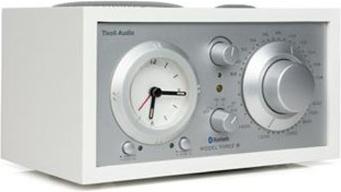 Actual product image Tivoli Audio Audio - Model 3 BT w/ USB - Wekkerradio met Bluetooth - Wit/Zilver (AM, FM, Bluetooth)