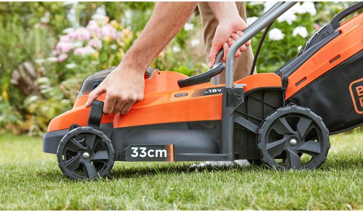 Actual product image Black & Decker BCMW3318N Solo (Rechargeable battery operated)