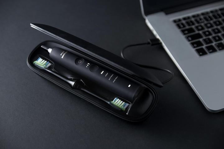 Produktbild Philips Sonicare Diamond Clean 9000 & Cordless Power Flosser 3000 (Schallzahnbürste)