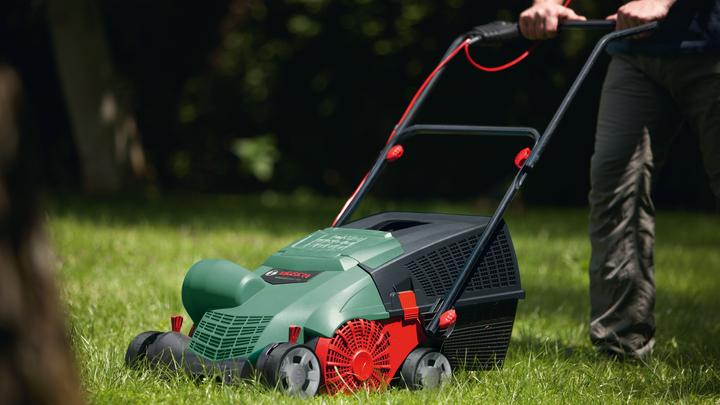 Produktbild Bosch Home & Garden UniversalVerticut 1100
