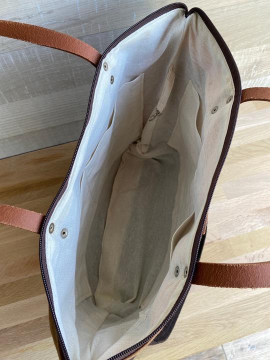 Produktbild Only-Bags.Store Gewachstes Segeltuch LARGE Schulter- und Messenger-Tasche - Burgunderrot und Schwarz - Gross