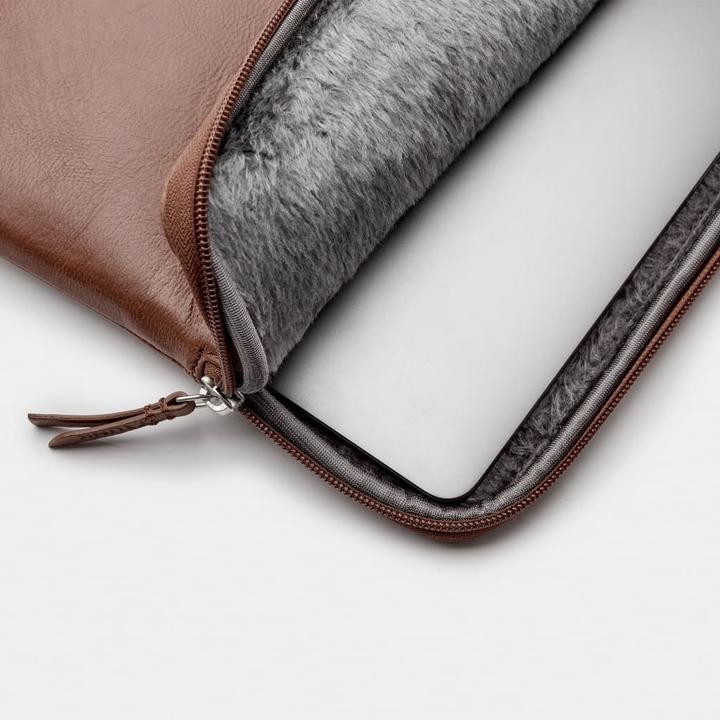 Actual product image Trunk MacBook Pro sleeve (14", Apple)