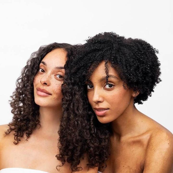 Actual product image Maria Nila Coils & Curls Luscious Curl Definer (Hair gel, 125 ml)
