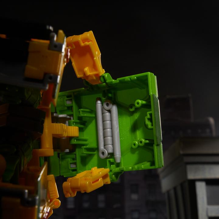 Actual product image Hasbro Transformers x Teenage Mutant Ninja Turtles Party Wallop
