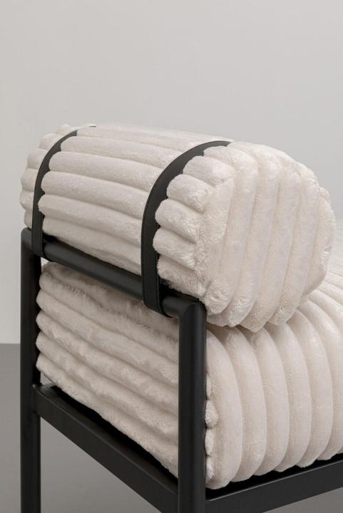 Actual product image Kare Design Bank Tilly 140cm