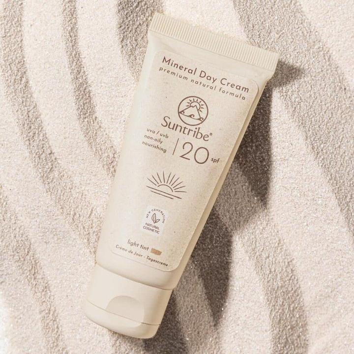 Produktbild Suntribe Bio Mineral Day Cream Sunscreen SPF 20 (Sonnencreme, SPF 20, 50 ml)