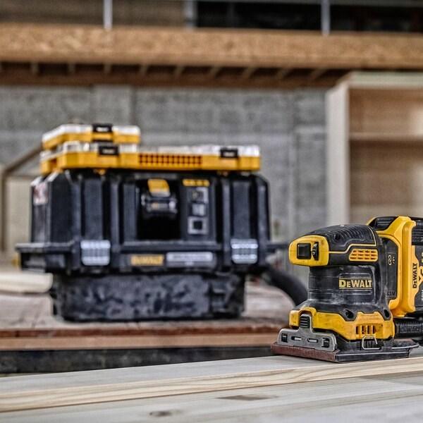 Immagine prodotto DeWalt DCW200NTXJ (Levigatrice orbitale, 200 W)
