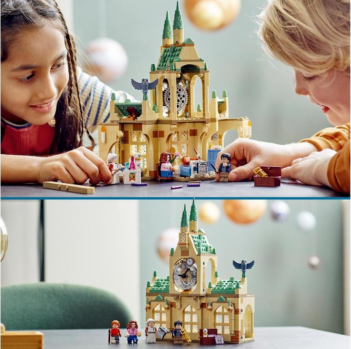 Actual product image LEGO Hogwarts Hospital Wing (76398, LEGO Harry Potter)