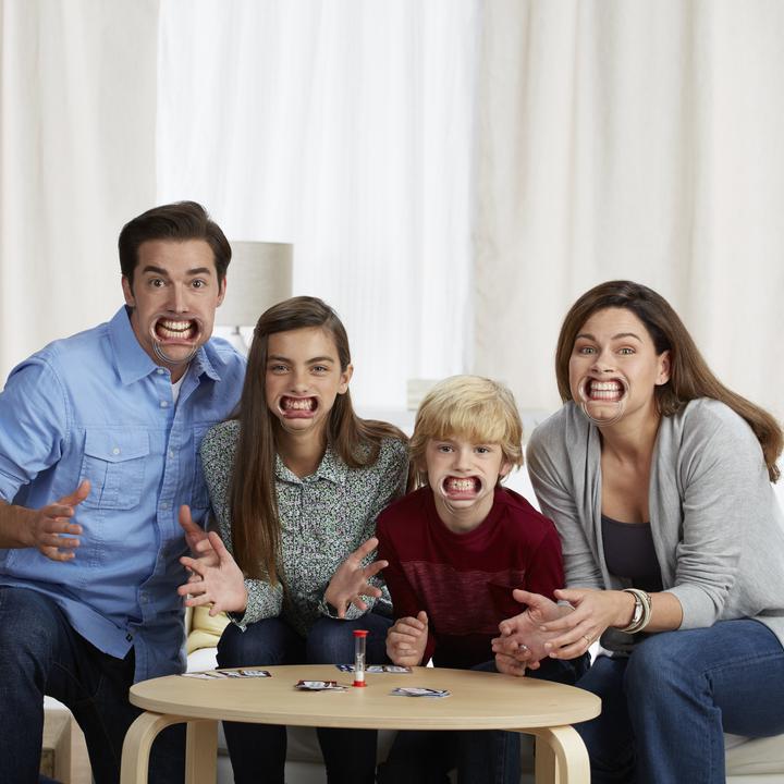 Image du produit Hasbro Gaming Mache-Mots Enfants vs. Parents (Français)
