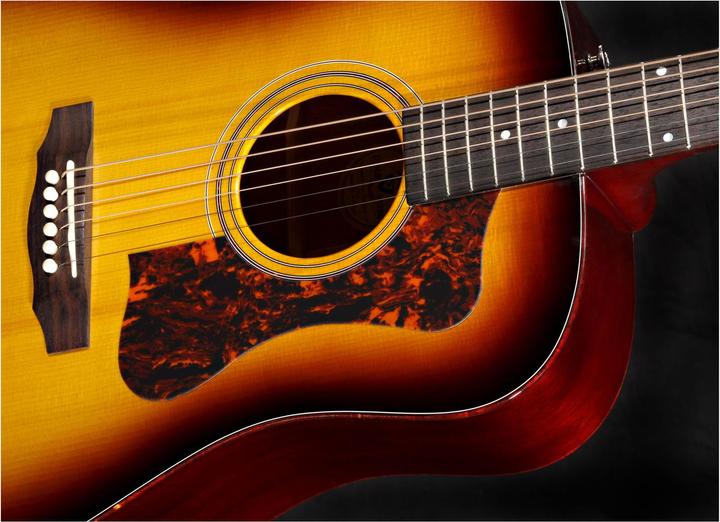 Immagine prodotto Guild D-40E Antico (Chitarra semi acustica, Mogano, Noce)
