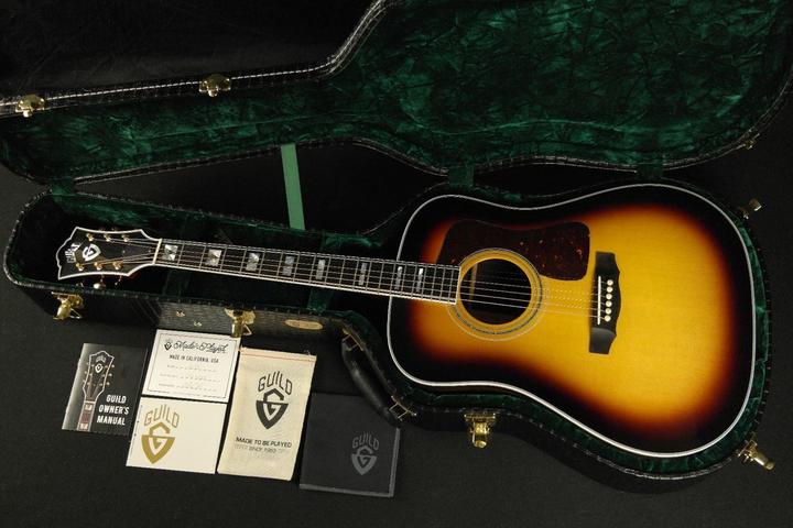 Immagine prodotto Guild D-40E Antico (Chitarra semi acustica, Mogano, Noce)