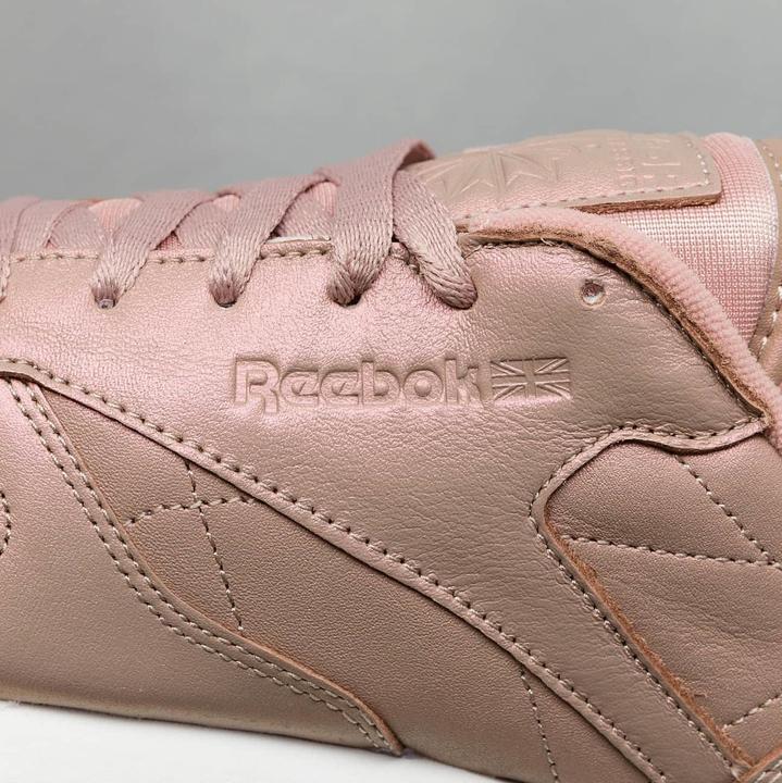 Actual product image Reebok Classic Pearlized (35.5)