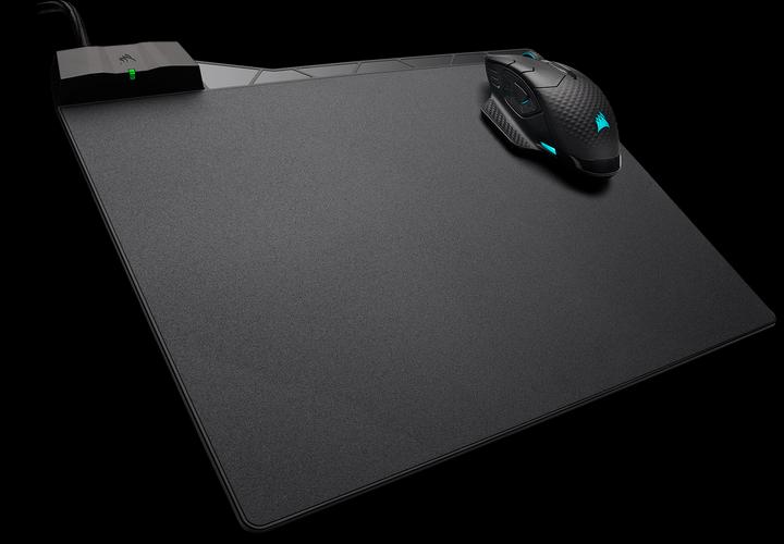 Produktbild Corsair MM1000 mit kabelloser Qi-Ladezone (L)